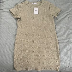 Elodie t-shirt dress in green